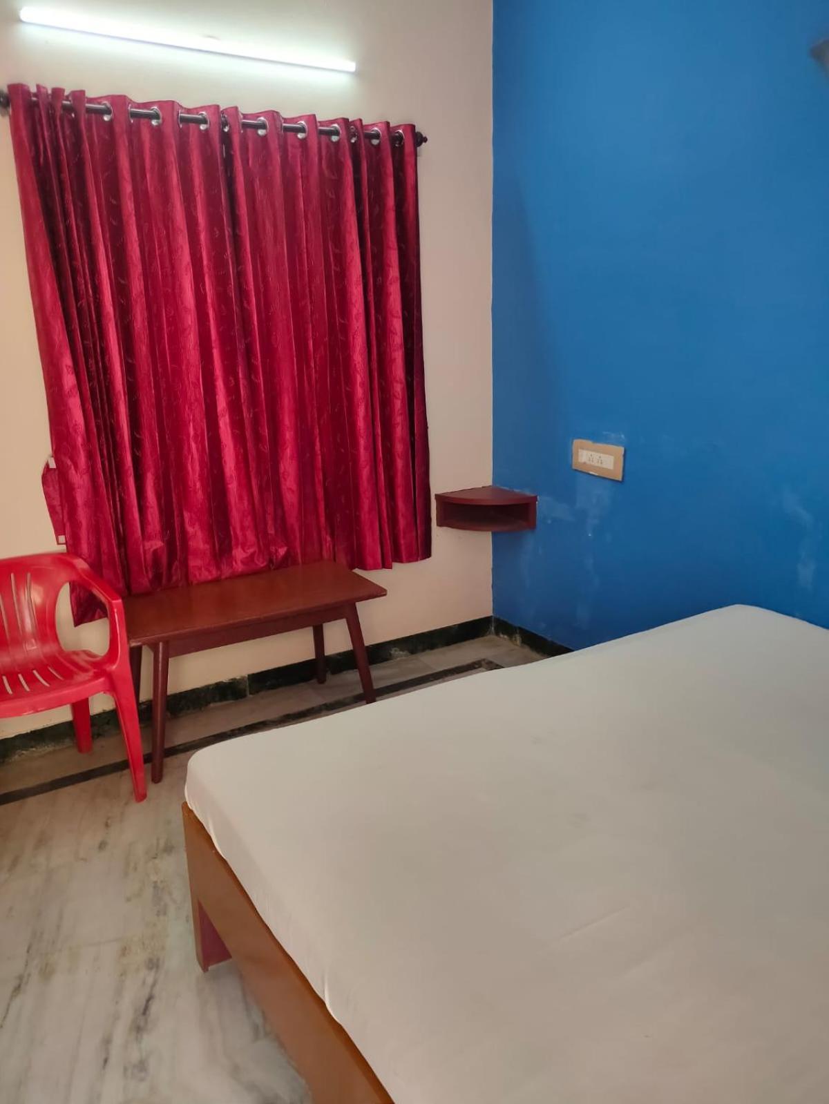 Anjana Hotels Theni Exterior photo